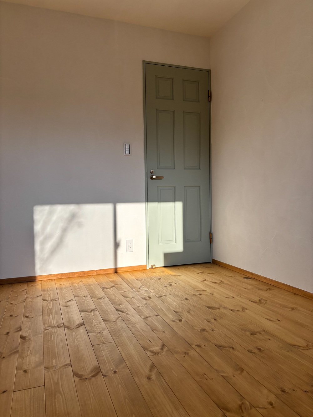 大きな屋根の平屋