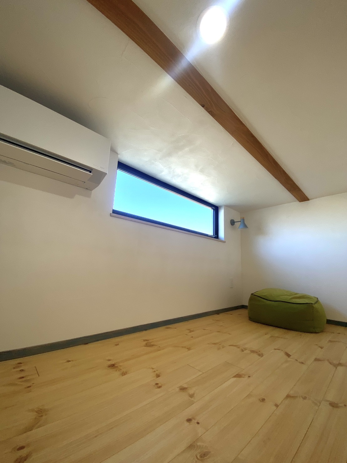 青空ヌックのある平屋