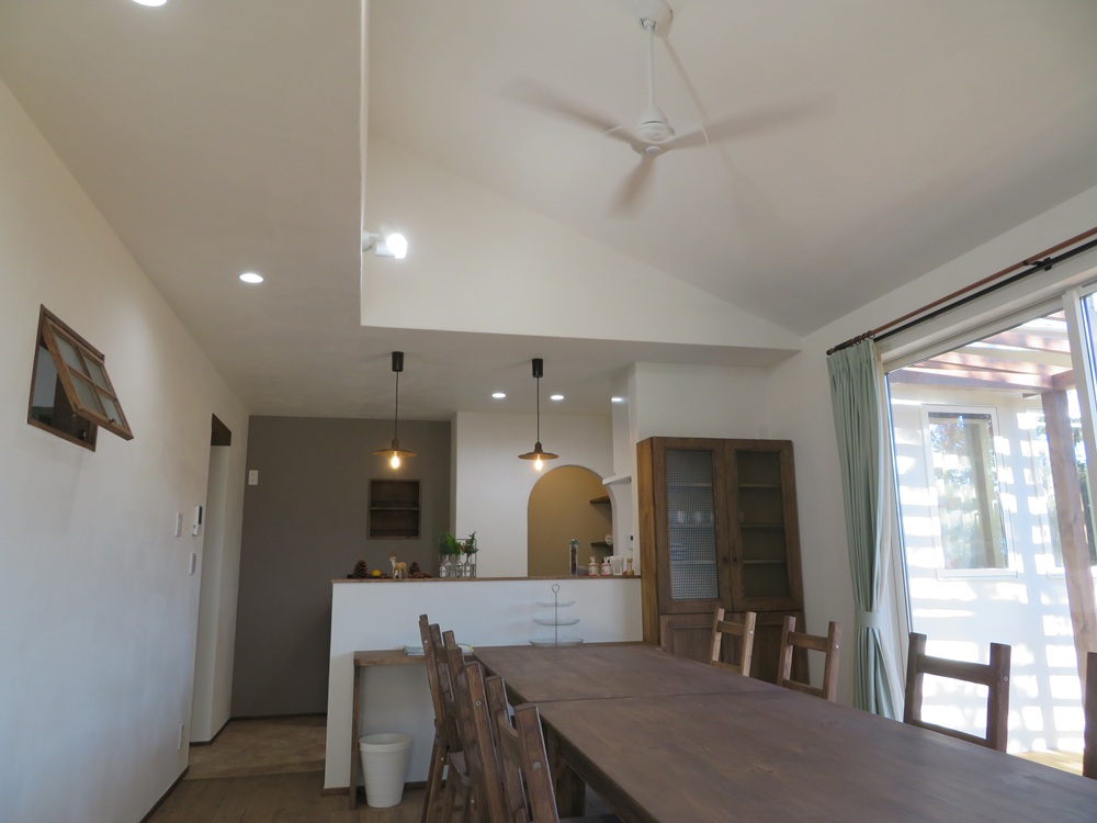 植物に囲まれた 癒しの家