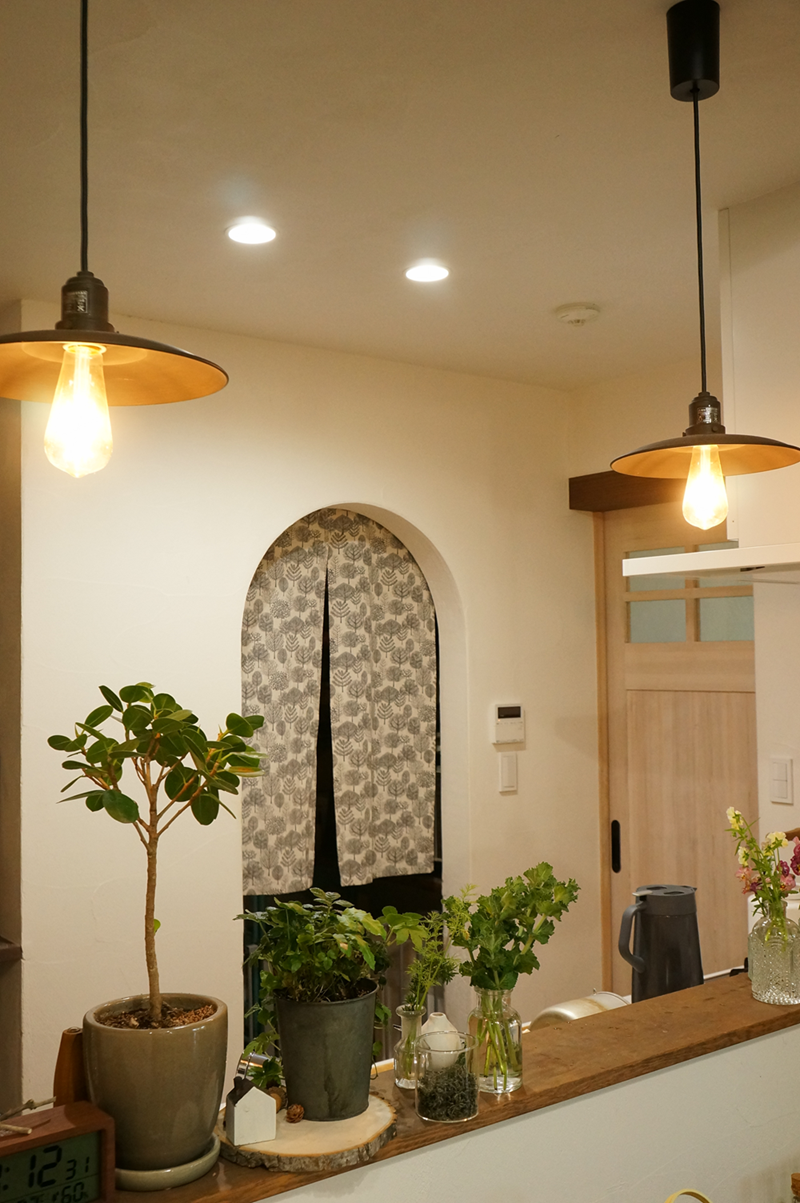 植物に囲まれた 癒しの家